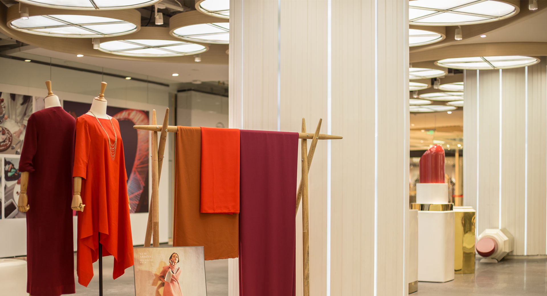 LED Track Lighting for Clothing Store_04